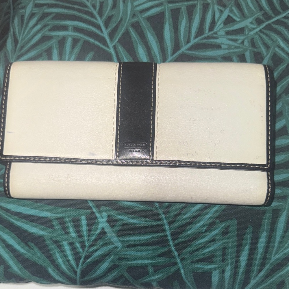 Coach Cream and Black Women's Wallet